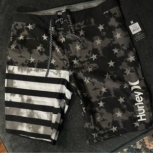 Hurley Board shorts mens size 30